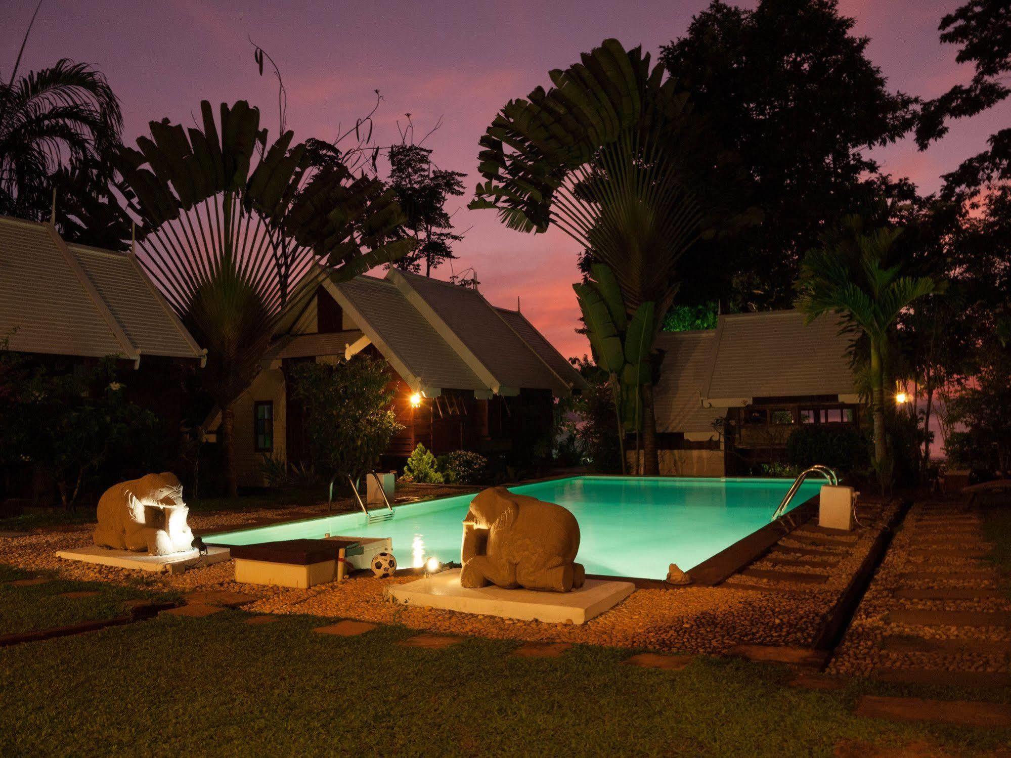 Le Passe-Temps Hotel Tha Lane Bay Exterior photo